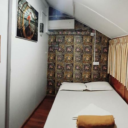 Hostel He-O Rangum Exterior foto